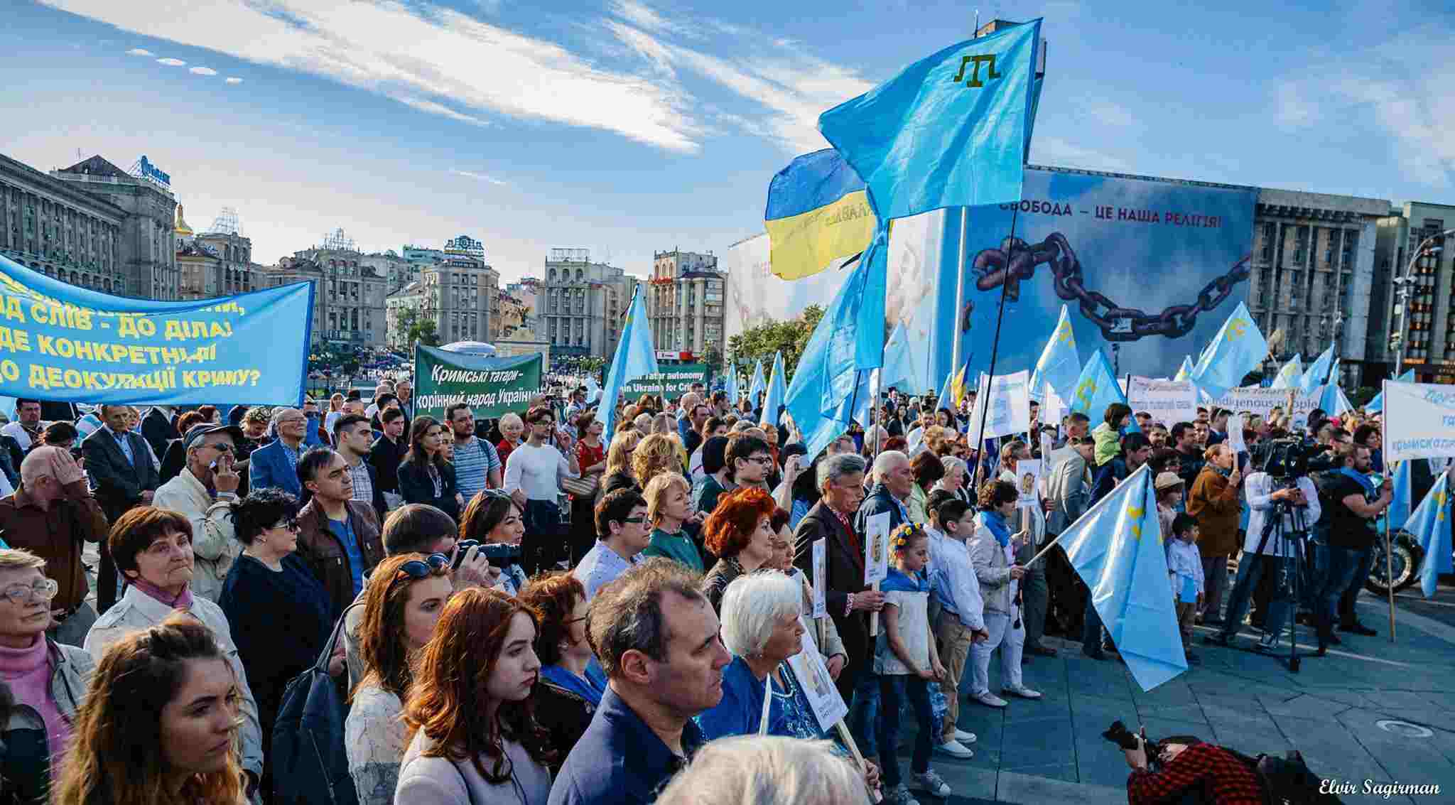 В Киеве почтили память жертв депортации крымскотатарского народа (фоторепортаж)