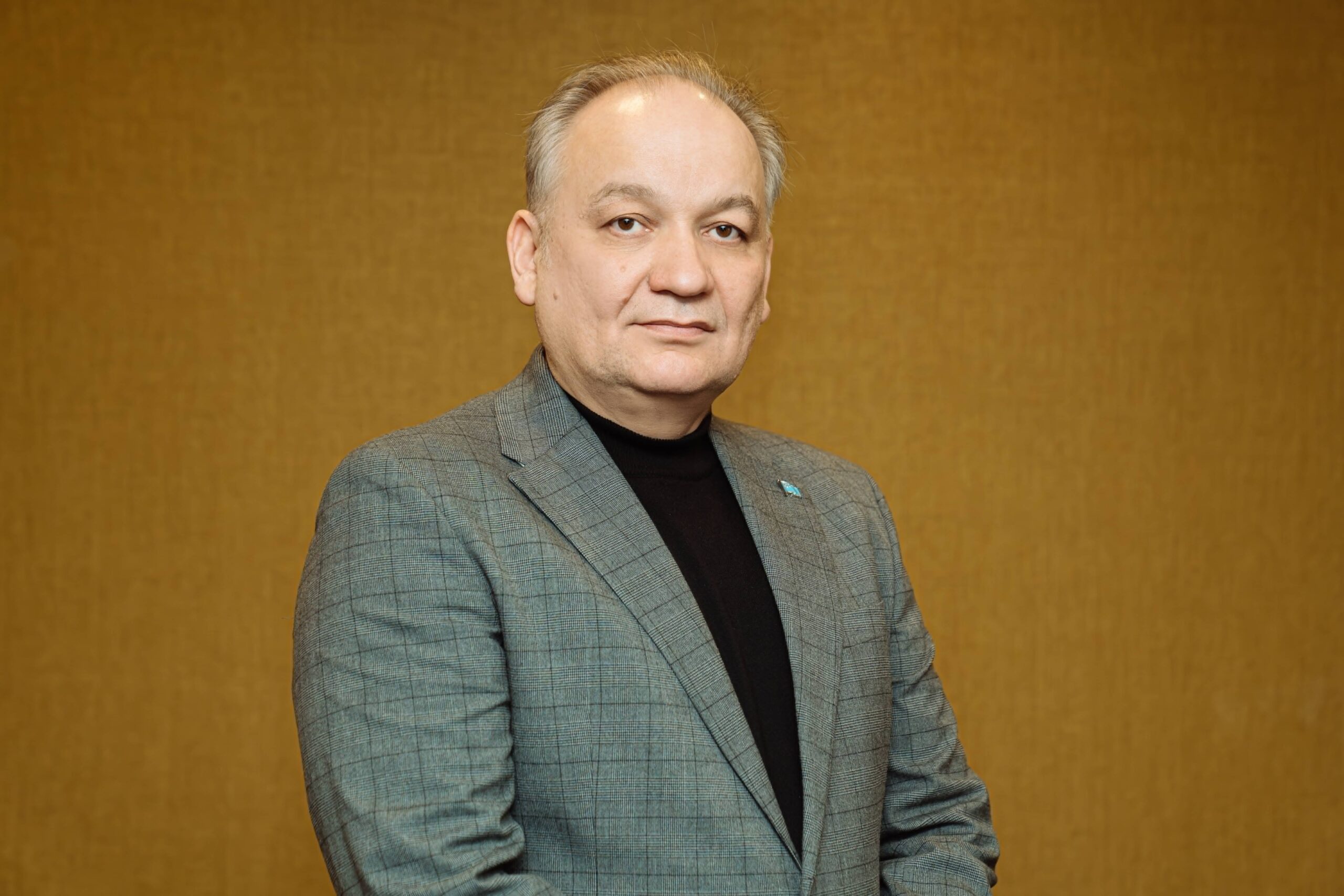 Эскендер Бариев призвал ООН, правительства всех стран мира и другие многосторонние организации объявить «Международное десятилетие миростроительства коренных народов»