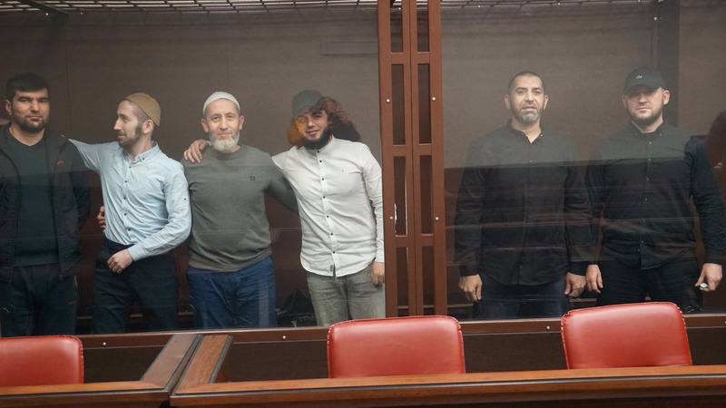 Російський суд продовжив арешт шістьом фігурантам п’ятої Бахчисарайської групи у «справі Хізб ут-Тахрір»