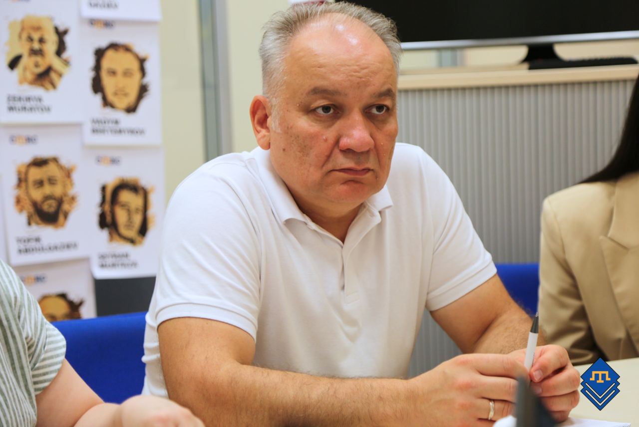 Бензиновый кризис усугубляется в оккупированном Крыму: люди стоят в очередях по несколько суток