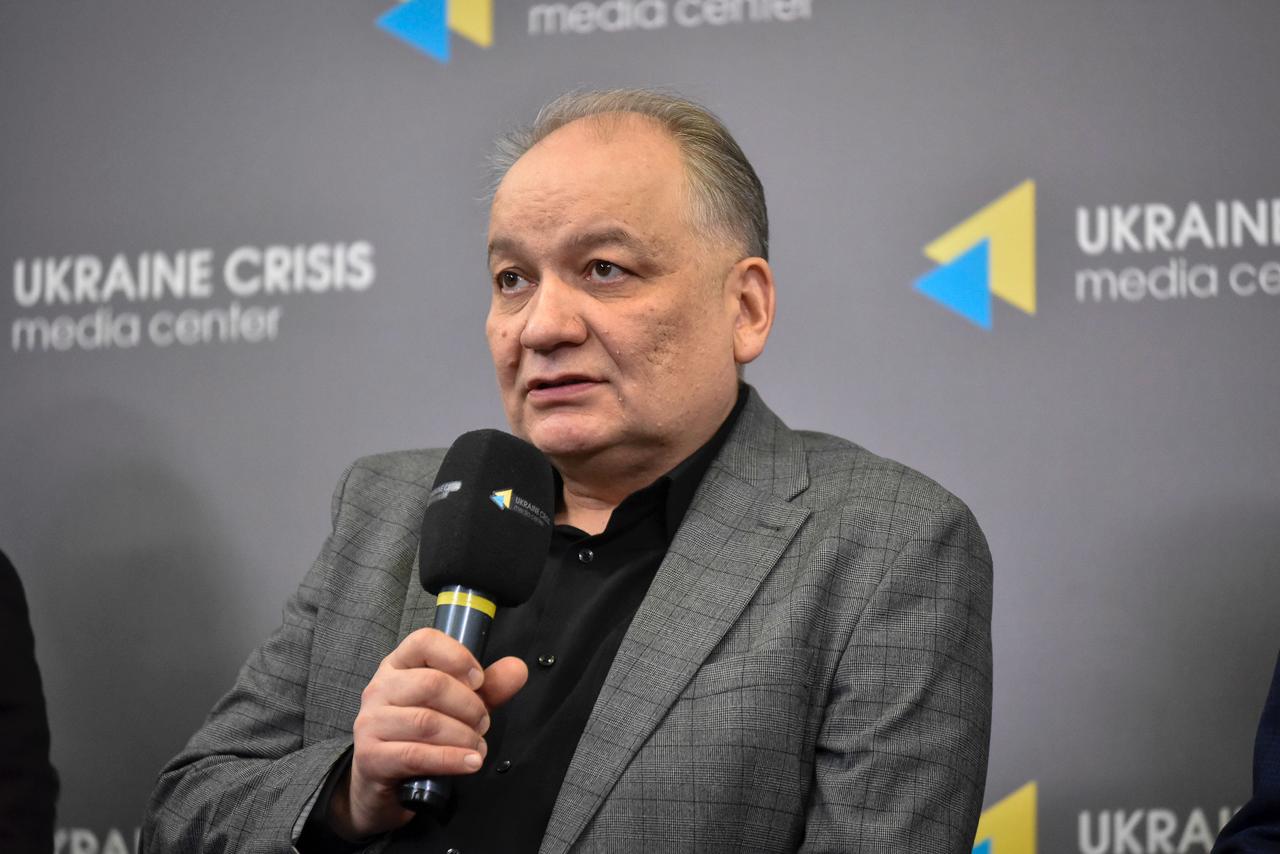 В переговорных процессах по Крыму обязательно должен быть представитель, делегированный Меджлисом крымскотатарского народа — Эскендер Бариев